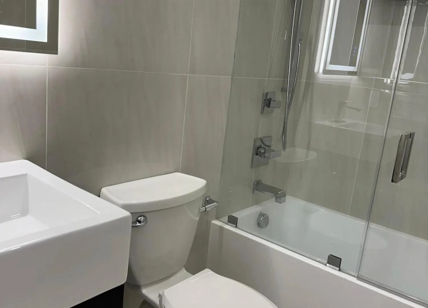 Modern, New 3 Bed, 2 Bath Apt Near Manhattan Jersey City 0*,