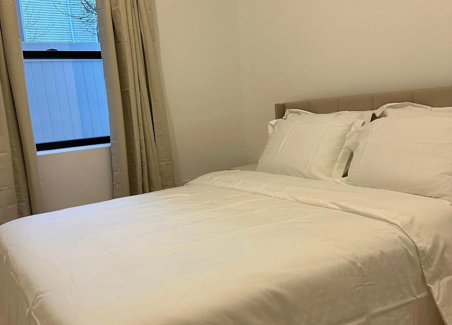 Modern, New 3 Bed, 2 Bath Apt Near Manhattan Jersey City Apartment