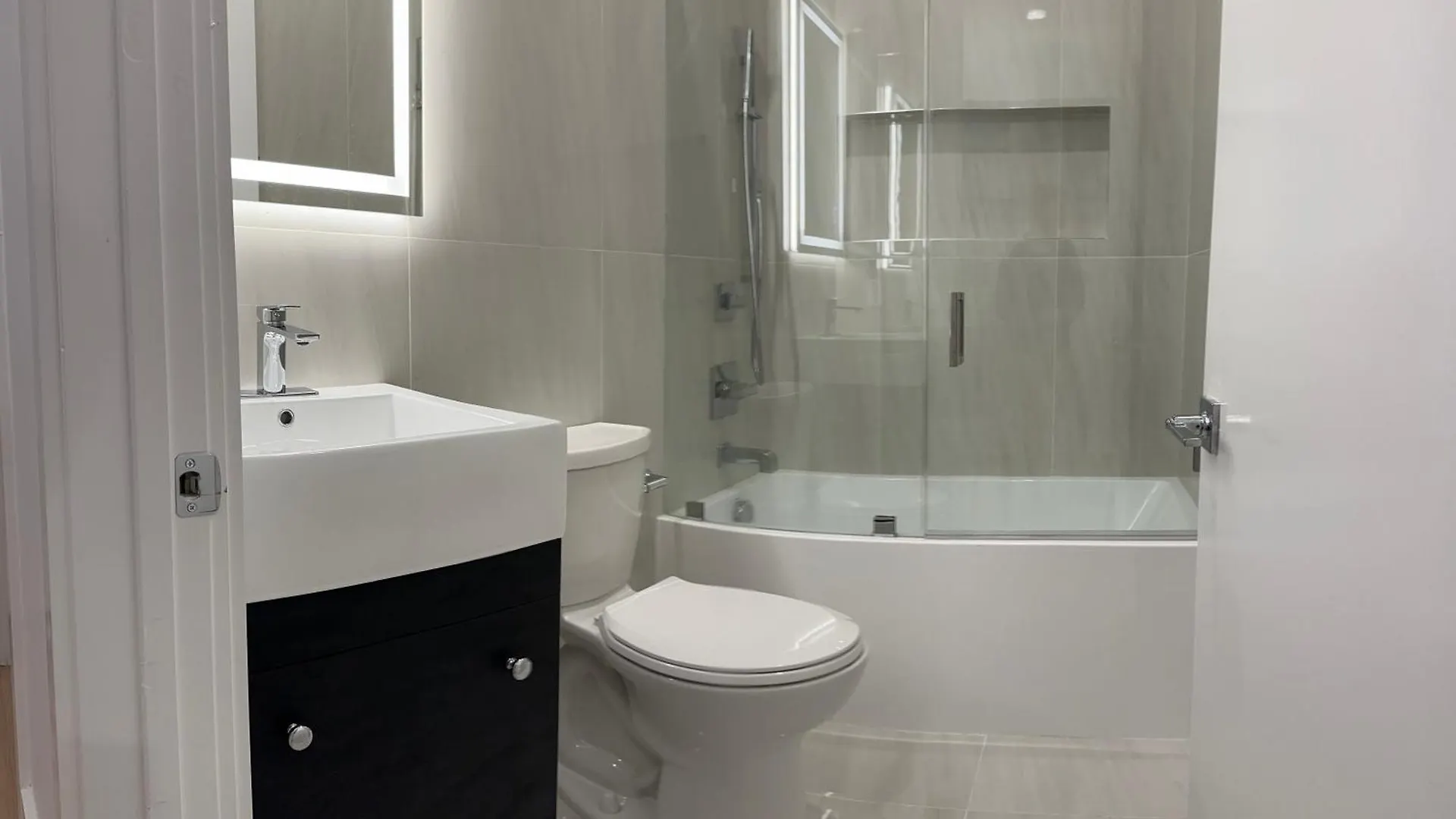 Apartment Modern, New 3 Bed, 2 Bath Apt Near Manhattan Jersey City